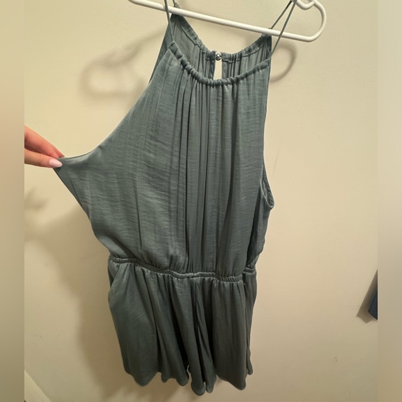 Green Dynamite short romper with open back - Picture 2 of 3